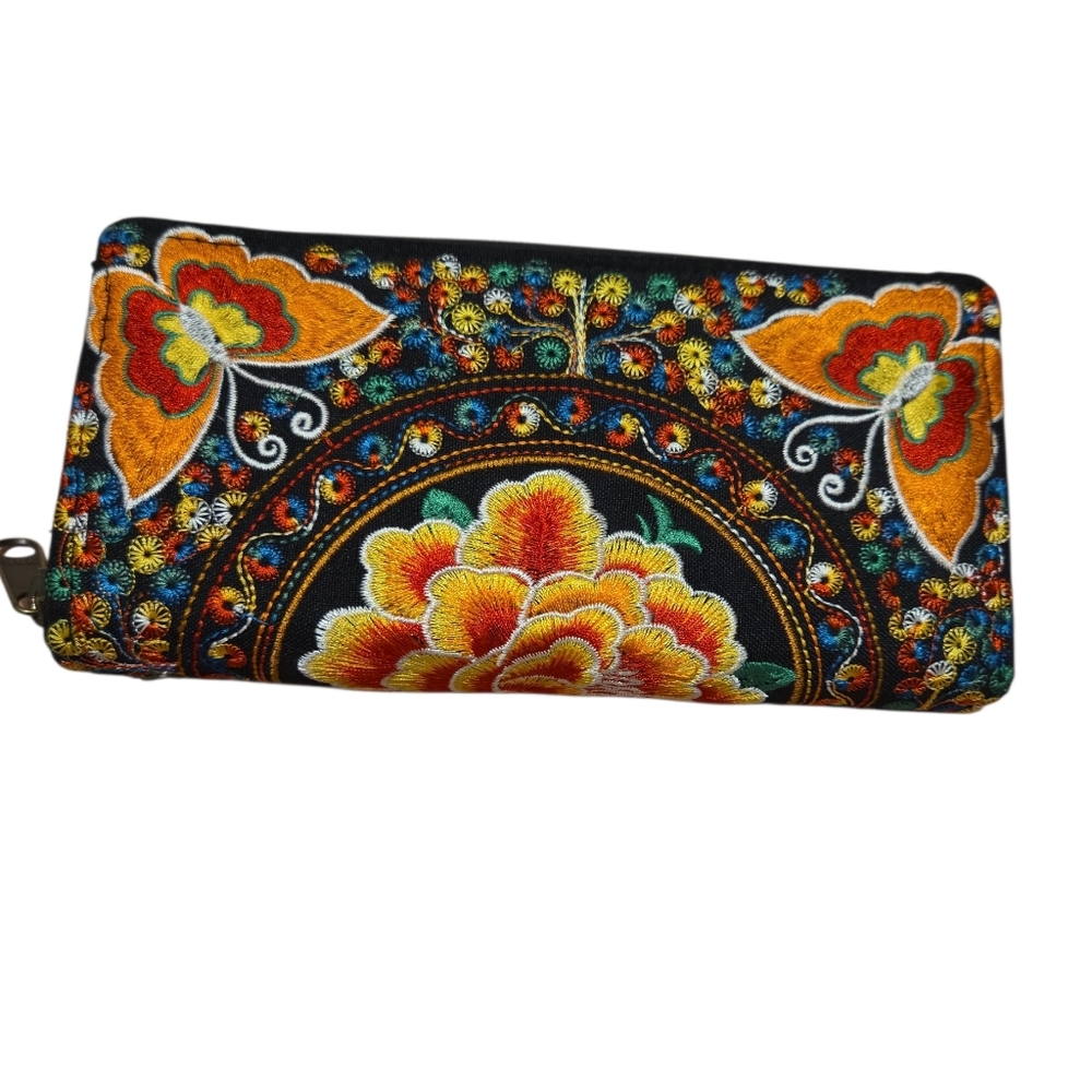 Embroidered Floral Women's Clutch